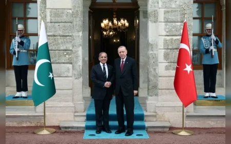 İstanbul'da kritik zirve: Türkiye ve Pakistan bölgesel iş birliğini masaya yatırdı