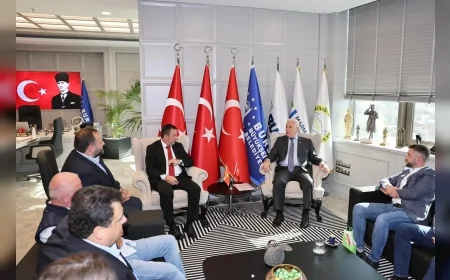 Bursa’dan Üsküp’teki Studeniçani Belediyesi’ne çöp kamyonu hibesi