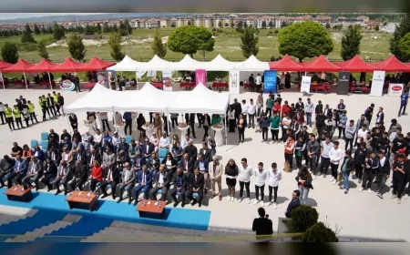 Yalova’da Meslek Fuarına Yoğun İlgi: Gençler Geleceğini Uygulamalı Olarak Keşfetti