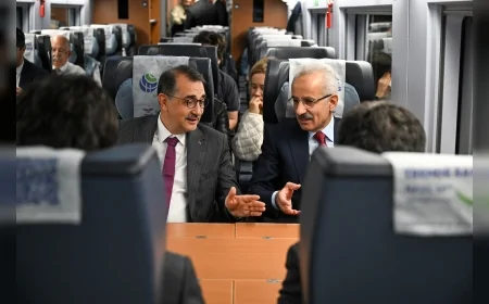 Ankara'dan Eskişehir'e hızlı trenle: TÜRASAŞ araçları teslim ediliyor, lojistik merkezi temeli atılıyor