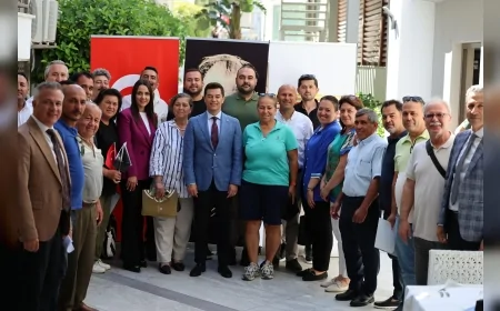 Acar Ünlü'den Muhtarlara Yol ve Tanıtım Mesajı: '150 Kilometre Yol Yapacağız'