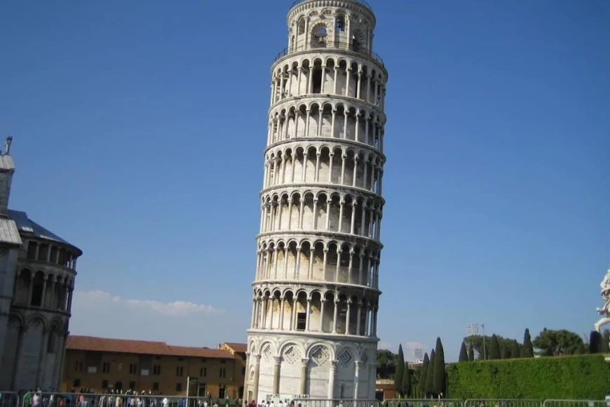 800 Yıllık Sır: Pisa Kulesi Neden Hâlâ Eğik Duruyor?