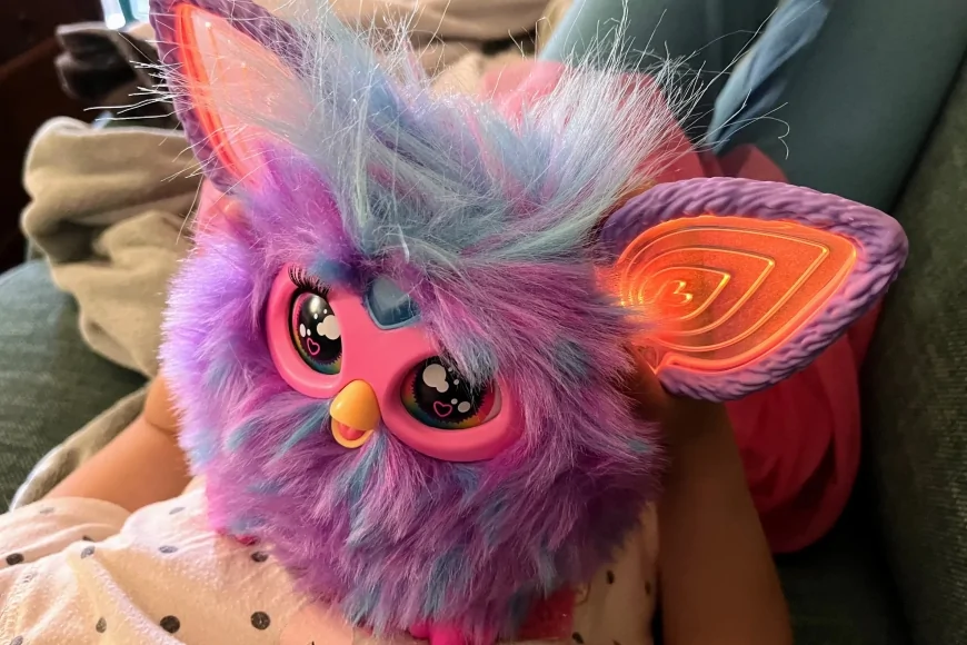 Evinde Unutulmuştu, Şimdi Binlerce Euro Ediyor: 90'ların Efsanesi Furby Koleksiyonerlerin Gözdesi Oldu