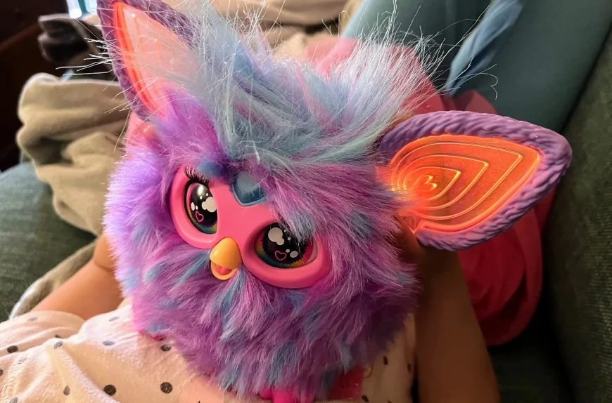 Evinde Unutulmuştu, Şimdi Binlerce Euro Ediyor: 90'ların Efsanesi Furby Koleksiyonerlerin Gözdesi Oldu