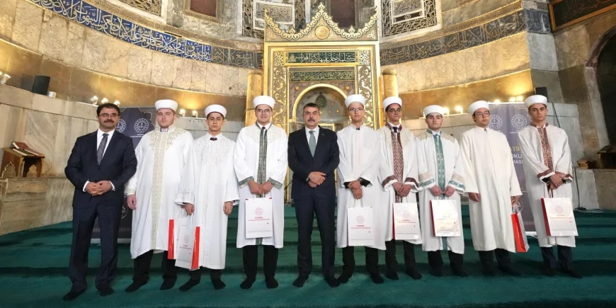 Genç hatipler Ayasofya'da hünerlerini sergiledi: Türkiye finalinde öne çıkan isimler belli oldu