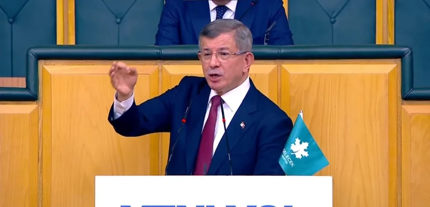 Ahmet Davutoğlu'ndan Hükûmete Sert Uyarı: 'Enflasyonun Düşmemesinin Sorumlusu İç Şoklar Değil, Güvensizliktir'