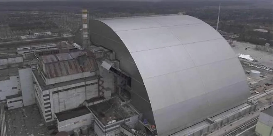 Çernobil’de nükleer kalkana İHA darbesi: Uzmanlar onlarca yıllık risk konusunda uyardı