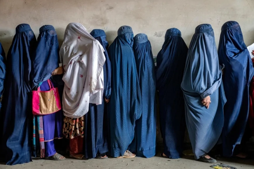 Taliban'ın Baskısı Altında Kadınlar Hayatın Her Alanından Dışlanıyor