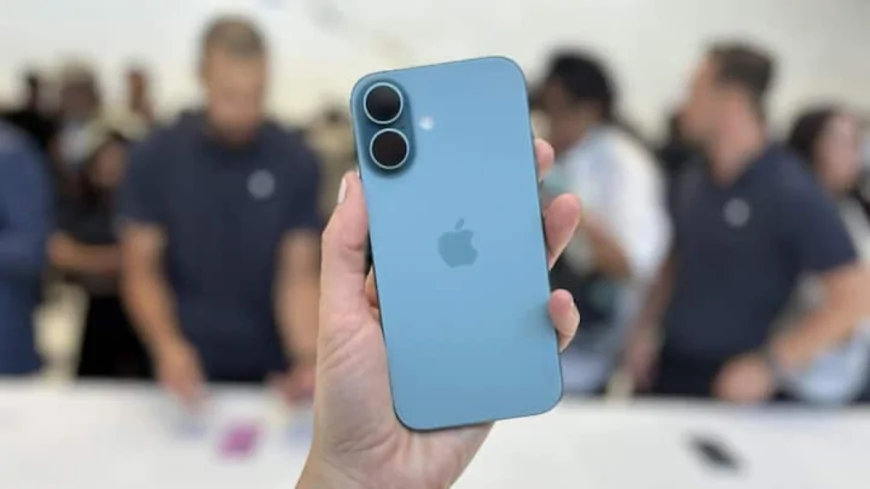 Apple Yöneticisi Eddy Cue: 'Yapay zeka 10 yıl içinde iPhone’un yerini alabilir'