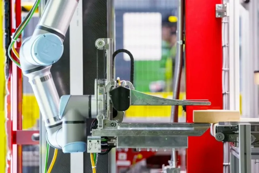 Amazon’un Yeni Robotu Vulcan, Dokunma Yeteneğiyle Depo İşçiliğini Değiştiriyor