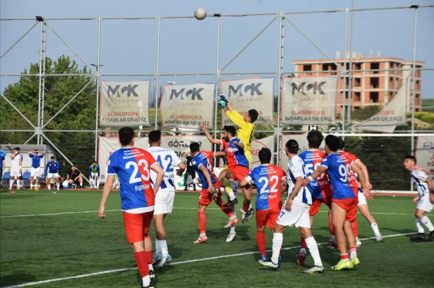 TFF'nin yaş kontenjanına karşı sahada sıra dışı tepki: 3. Lig Play-Off maçında oyun durdu