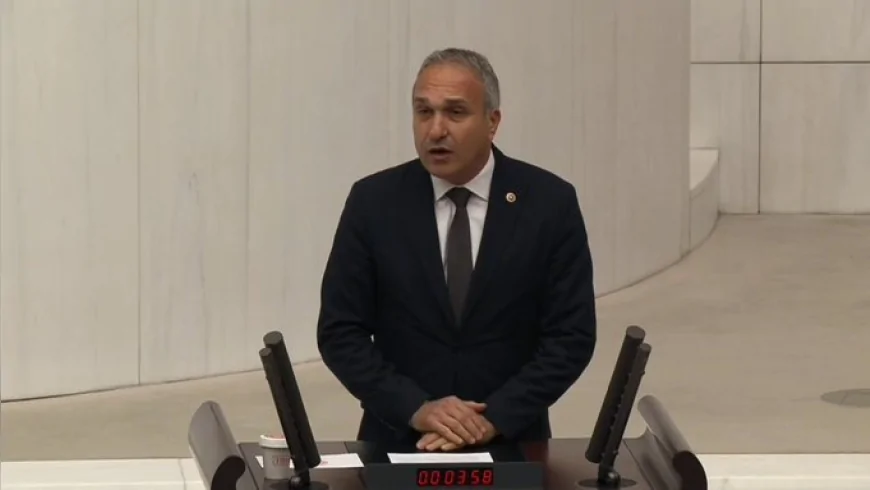 CHP'li Suat Özçağdaş: 'Cumhuriyeti gençlere emanet eden Atatürk’ün ülküleri yolumuzu aydınlatıyor'