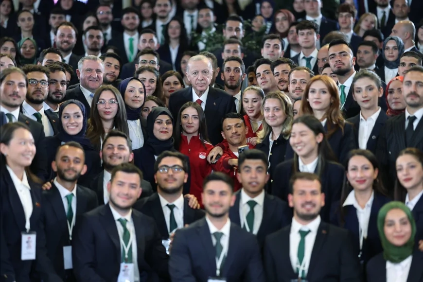 Erdoğan: ‘Terörsüz Türkiye kavşağını döndükten sonra refah içinde bir ülke emanet edeceğiz’