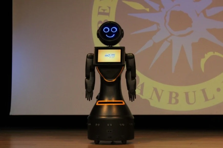 Hemşire açığına robot çözümü: Yapay zekalı Nurabot hastanelerde görev başında