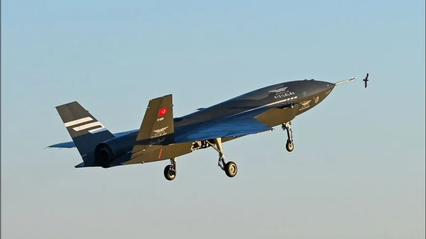 Bayraktar Kızılelma’nın yeni nesil PT-4 prototipi uçuş testinde art yakıcıyla sınandı
