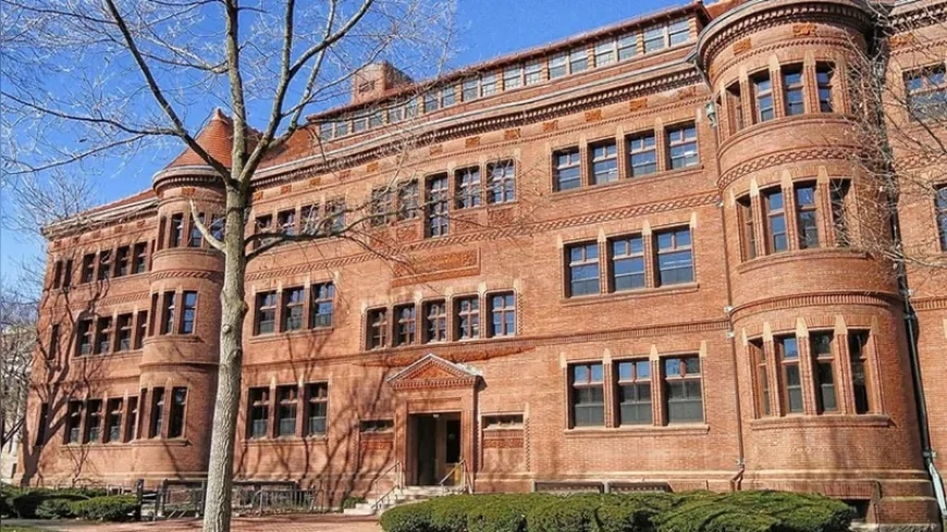 Trump yönetiminden tarihi adım: Harvard'ın yabancı öğrenci vizesi yetkisi iptal edildi