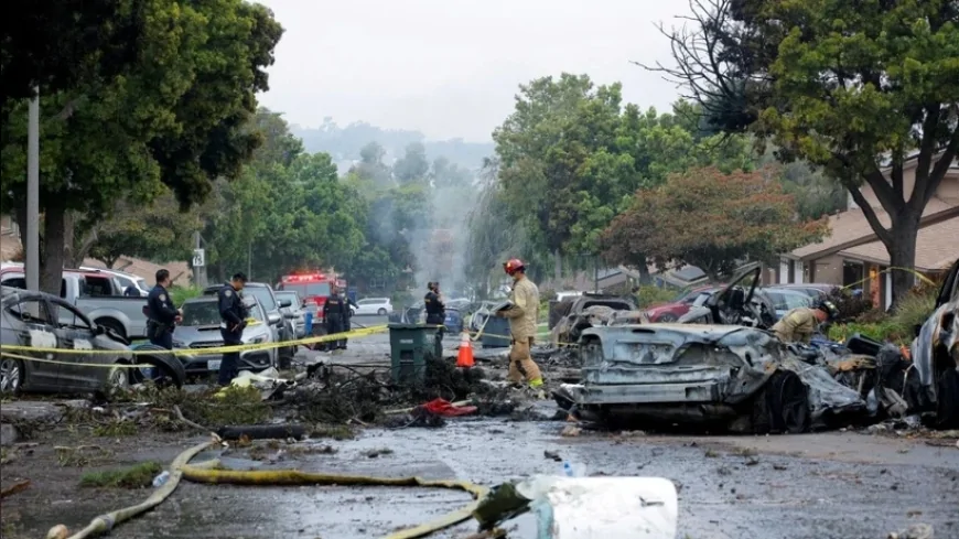 San Diego'da ordu lojmanına özel uçak düştü: Jet yakıtı sokağa aktı, araçlar alev aldı