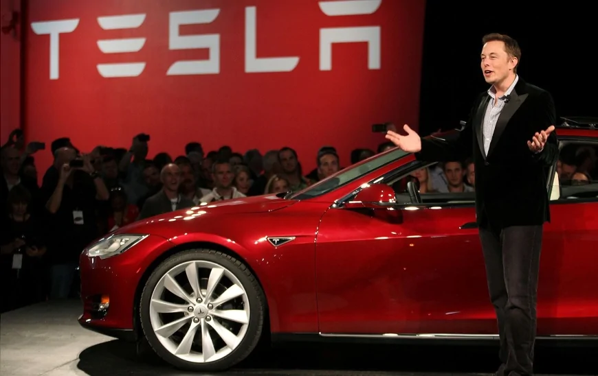 Elon Musk’ın siyasi çıkışları Tesla’ya pahalıya patladı: Danimarkalı inşaat devi tüm araç filosunu geri çekti