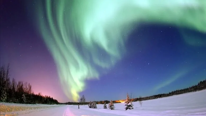 Kuzeyin Işıklı Gösterisi: Aurora Borealis Nasıl Oluşuyor?