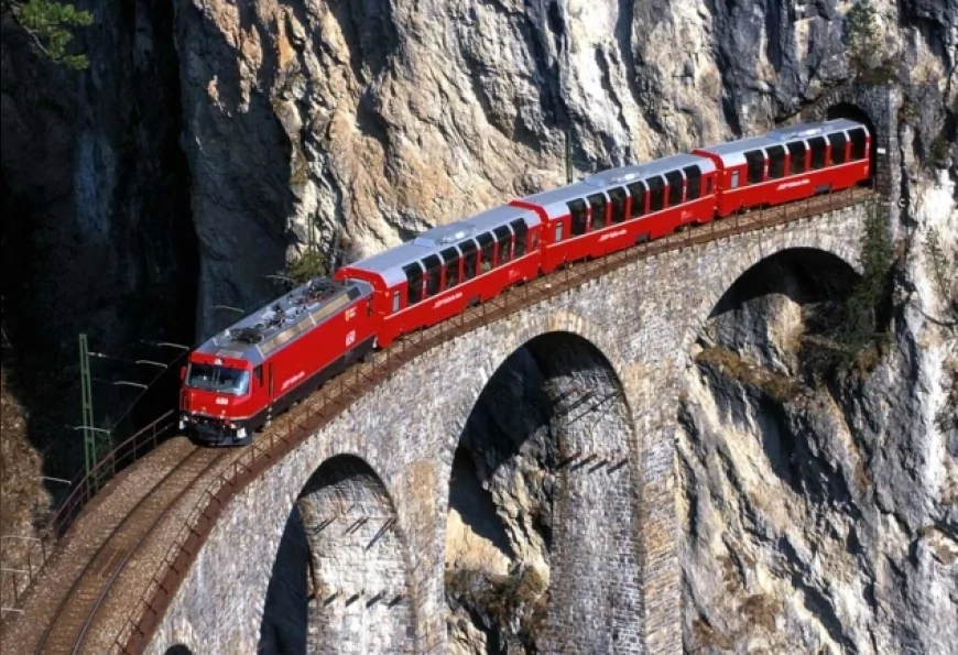 İsviçre’de Ulaşımın Belkemiği: Dünyaca Ünlü Tren Ağı Dakikliğiyle Dikkat Çekiyor