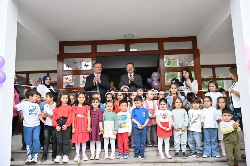Altındağ Belediyesi Kreşlerinde Yılsonu Sergisi Renkli Görüntülerle Kutlandı