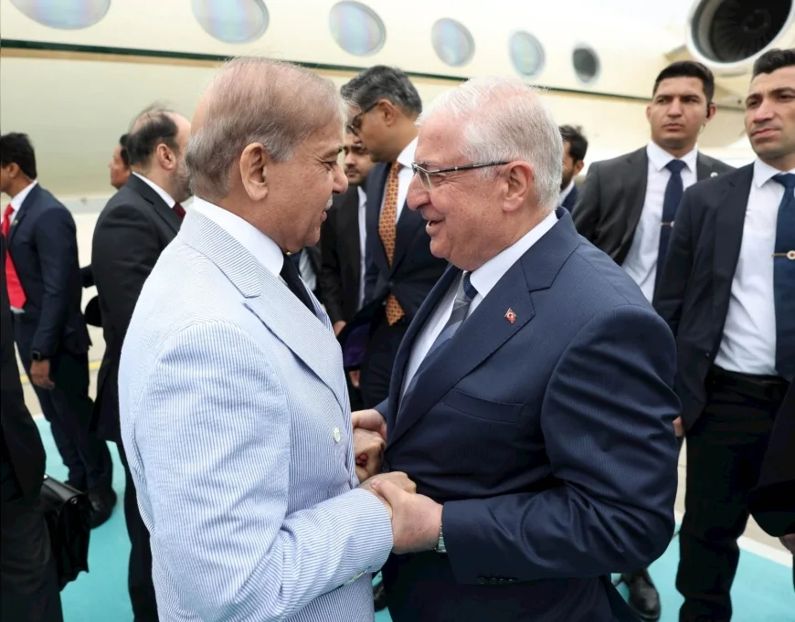 Türkiye ile Pakistan arasındaki dostluk vurgusu: Yaşar Güler, Şahbaz Şerif’i İstanbul’da törenle karşıladı