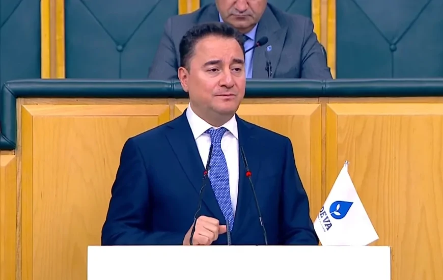 DEVA Partisi Genel Başkanı Ali Babacan'dan Erdoğan'a anayasa ve bağımlılık çıkışı: 'Çürümüşlük bulaşıcıdır, dikiş tutmaz hâle gelir'