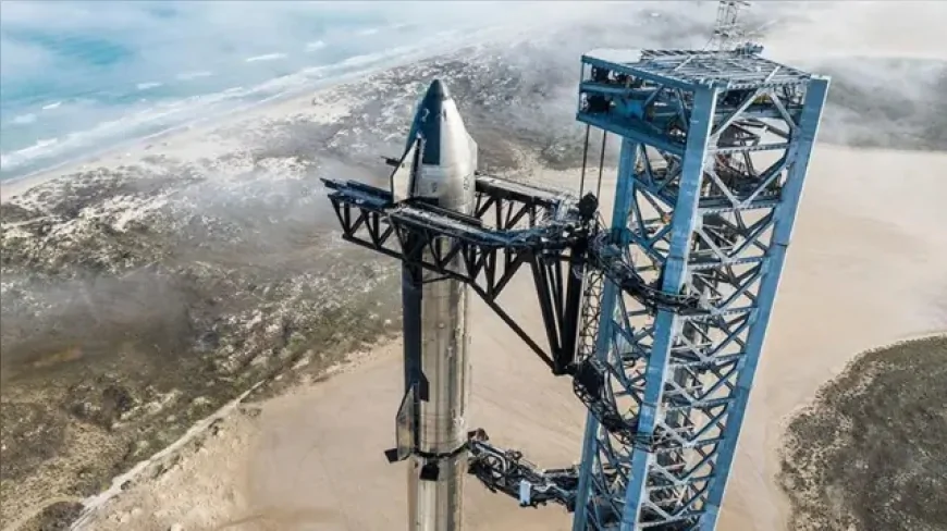 SpaceX’in dev roketi Starship, uzaya ulaştıktan dakikalar sonra parçalandı