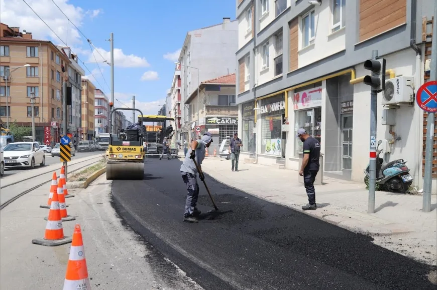 Eskişehir’de Çamlıca’nın En İşlek Caddesinde Üstyapı Yenileme Başladı