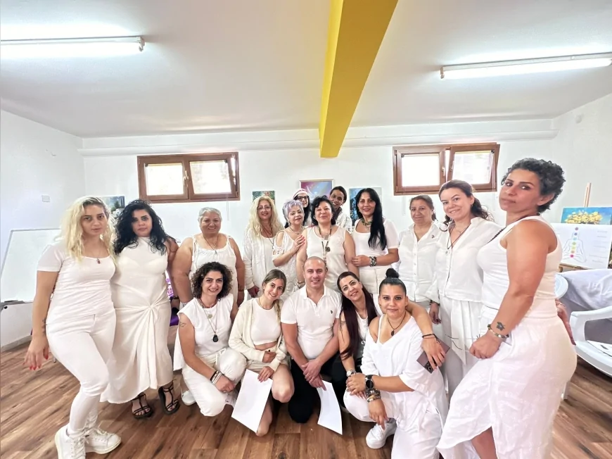 Kıbrıs'ta Spiritüel Şifa Rüzgârı: Belgin Dal ve Hülya Nida Şahin'den Yoğun Katılımlı Seanslar