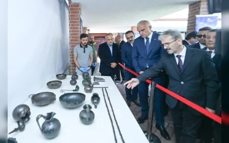 Frig Kraliyet Ailesine Ait Ahşap Mezar Odası Gordion’da Gün Yüzüne Çıkarıldı