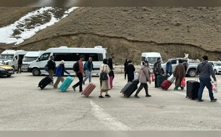 İranlı turistlerin Van çıkarması bayram öncesi ekonomiyi canlandırdı