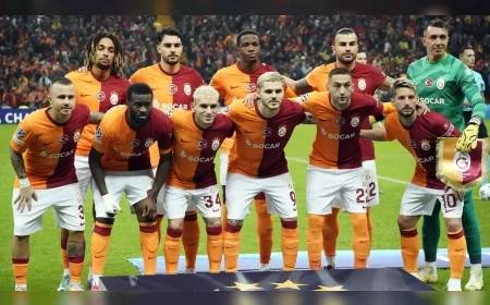 Galatasaray'da iki yıldız gözden çıkarıldı: Okan Buruk kadro dışı kararı aldı