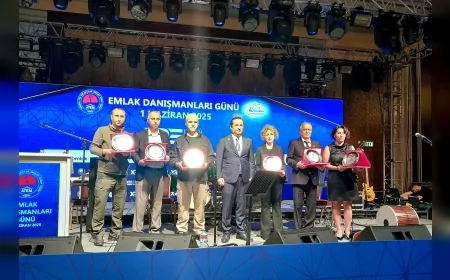 Emlak sektörü temsilcileri, Ankara'da düzenlenen gala programında buluştu