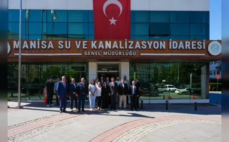 Başkan Zeyrek, Belediye ve MASKİ Çalışanlarıyla Bayramlaştı: 'Bu Büyük Aile, El Birliğiyle Manisa’ya Hizmet Sunmaya Devam Edecek'