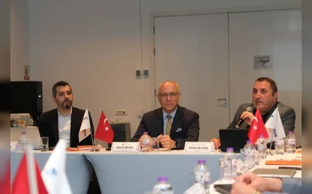 Büyükşehir raylı sistem devlerini ağırladı: Türkiye’nin ulaşım merkezleri Antalya’da buluştu