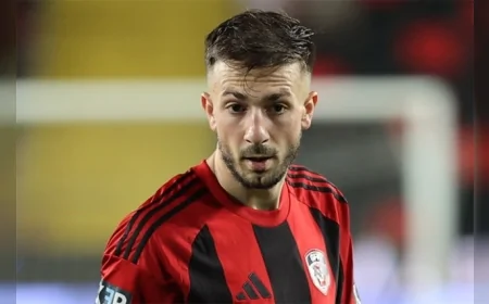 Galatasaraylı Halil Dervişoğlu için sürpriz talip: Selçuk İnan, Kocaelispor’a ilk transferini belirledi