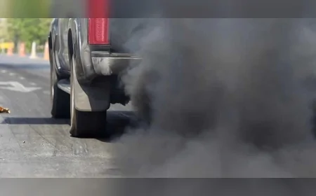 Araç Egzozundan Siyah Duman Çıkıyorsa Dikkat: Bu Belirti Yanma Probleminin Habercisi