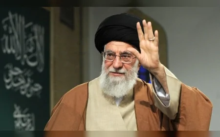 Hamaney: İsrail, İran'dan Sert Misilleme Alacak