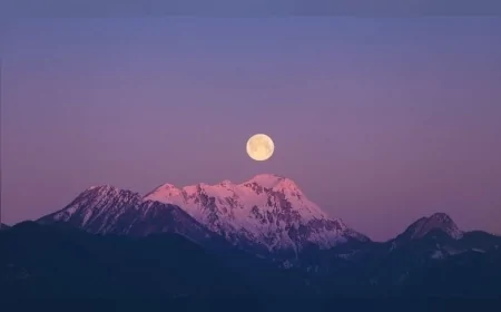 Çilek Dolunayı Burçları Karıştıracak: İşte Hayatınızda Büyük Değişimlere Sebep Olacak 4 Burç