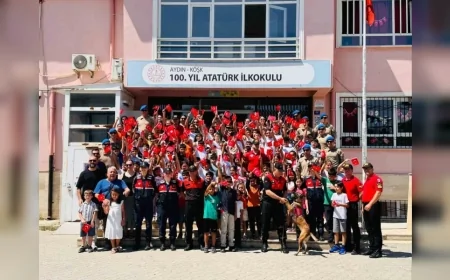 Aydın’da Jandarmadan Tatil Sürprizi: Hem Bilgilendirdiler Hem Sevindirdiler