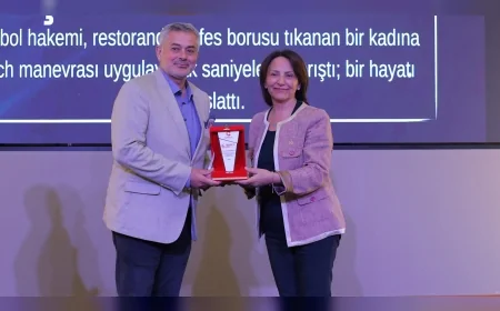 CHP Milletvekili Aliye Timisi Ersever, Merhamet ve Emek Ödül Töreni’nde Konuştu: ‘Merhamet, Artık Lüks Değil; Zarurî Bir İhtiyaçtır’