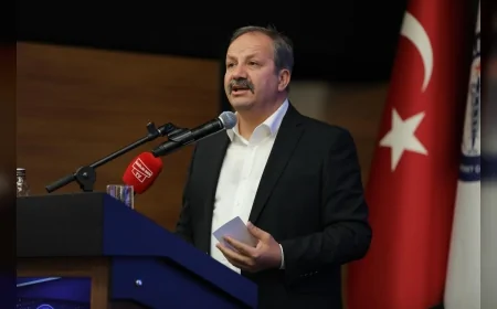 Mahmut Faruk Doğan: '850 binden fazla sağlık çalışanının hakkı için terimizin son damlasına kadar mücadele edeceğiz'