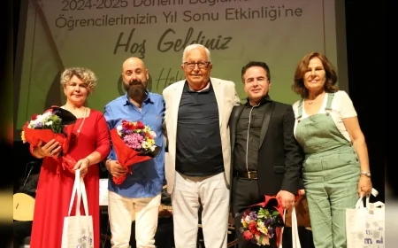 Kdz. Ereğli Belediyesi Halk Evleri Bağlama Kursu Yıl Sonu Konseri İzleyiciden Tam Not Aldı