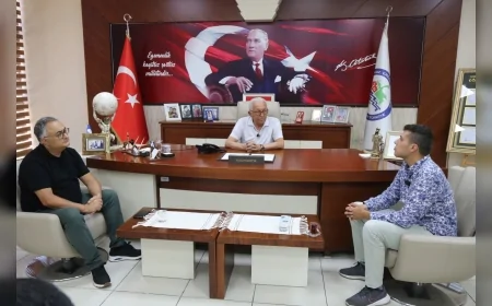 Depremzede Yiğit Akar, Karadeniz Ereğli’ye Gelerek Başkan Posbıyık’a Teşekkür Etti