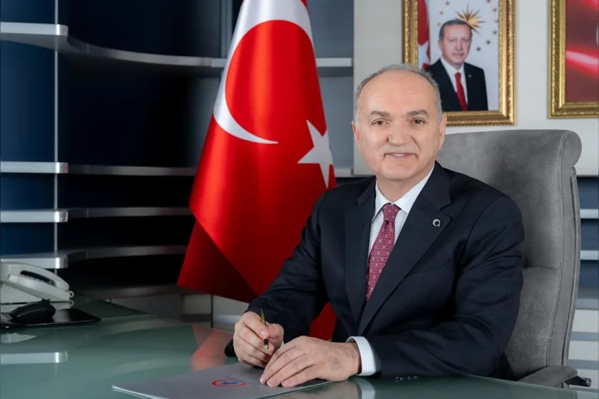 Faruk Özlü'den Kurban Bayramı Mesajı: 'Bereketi ve huzuru paylaşacağımız nice bayramlar diliyorum'