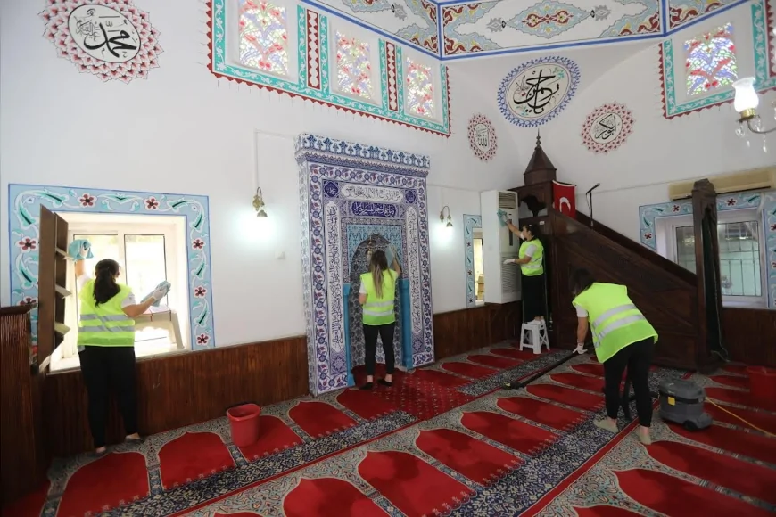 Muğla'da Bayram Öncesi 26 Camiye Temizlik ve Onarım Yapıldı
