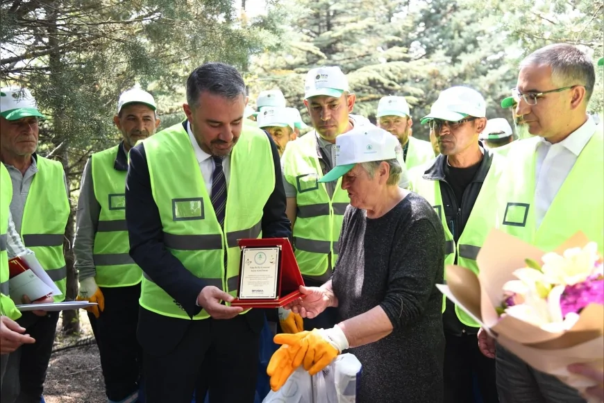 Pursaklar’da Çöp Toplama Etkinliğiyle Çevre Seferberliği Başlatıldı