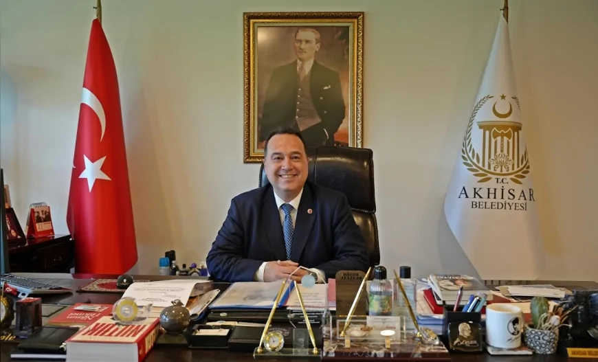 Akhisar Belediye Başkanı Besim Dutlulu: 'Kurban Bayramı, gönüllerin birleştiği anlamlı bir zaman'