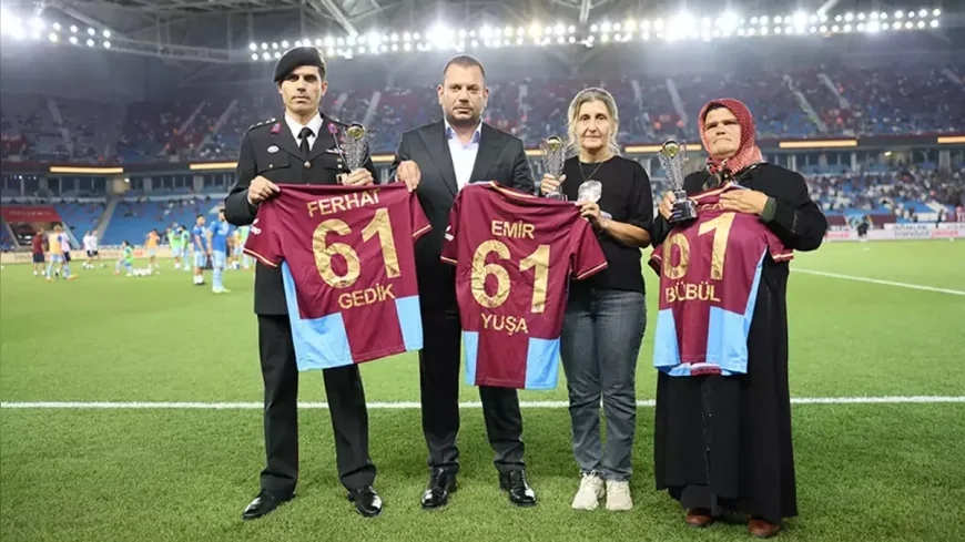 Trabzonspor'un yeni sezon forma videosunda Eren Bülbül ve Ahmet Minguzzi anıldı, sosyal medya yıkıldı